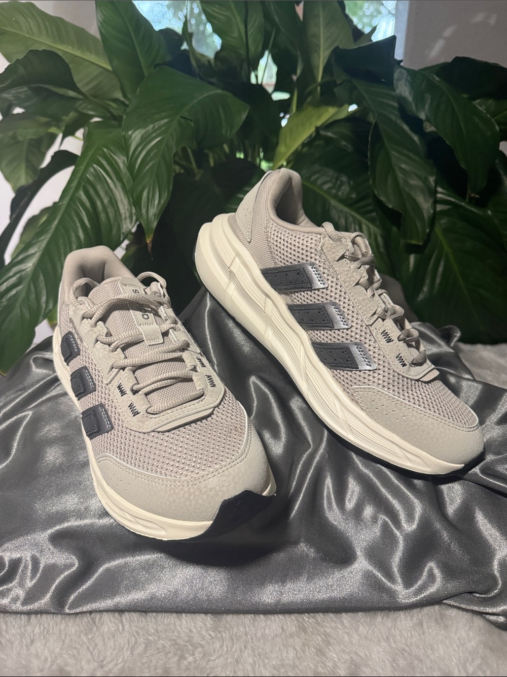 Adidas Astrastar Lace-up Cushioned Insole Comfort Running Shoe - Women's 9